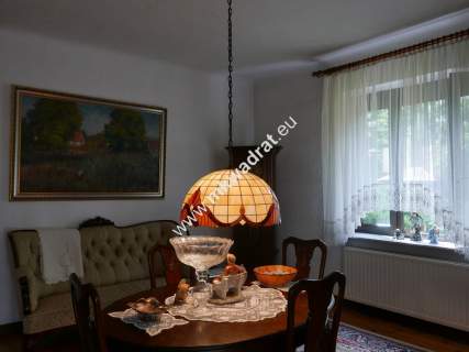 Dwa domy na dużej działce w Milanówku