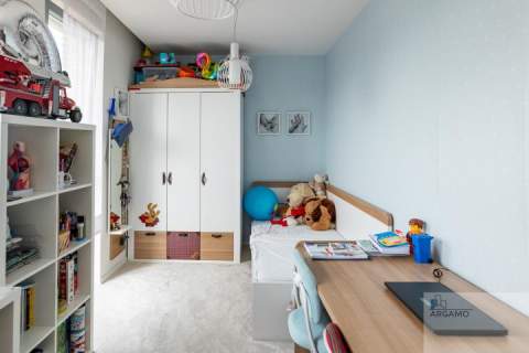 Dwupoziomowy apartament w świetnej lokalizacji.