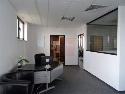 Nieruchomość komercyjna do wynajęcia, 321 m2, Warszawa