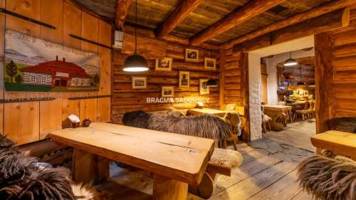 Lokal w centrum miasta z działającą restauracją