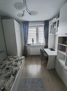 Mieszkanie 83 m 2 piwnice, strych
