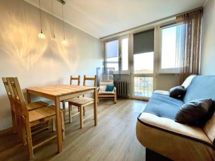 2 pokoje Balkon 2 piwnice Osobna kuchnia