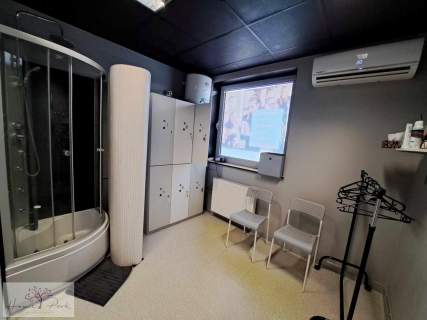 Lokal 98m2 na parterze w Centrum Zgierza