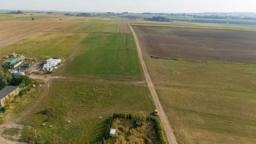 Działka budowlana Lubsza 768m2