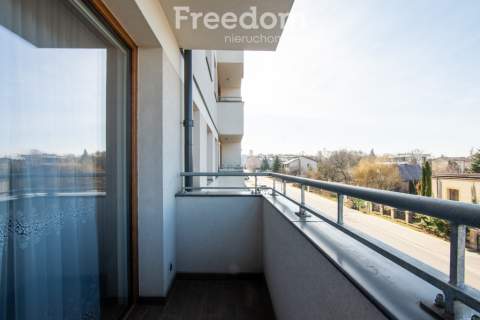 Apartament z trzema balkonami i garażem podziemnym