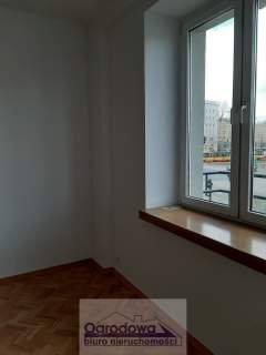 Mieszkanie w przedwojennej kamienicy-Centrum W-wy.