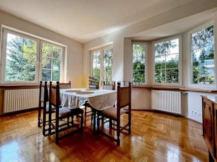 Prestigious House in Perfect location Furniture