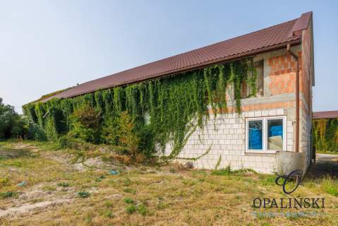 Działka z halą i magazynami 6400m2 w Annopolu