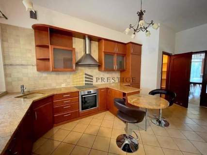Luxury finished house perfect location