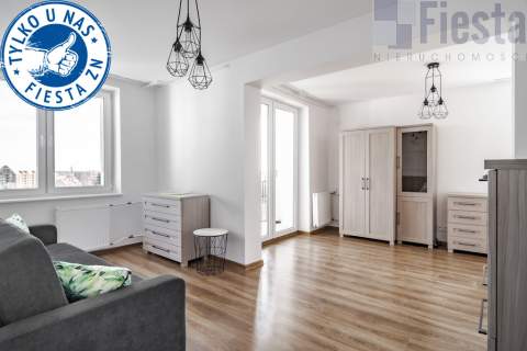 Śródmieście/2 pokoje/przestronne/balkon/garaż