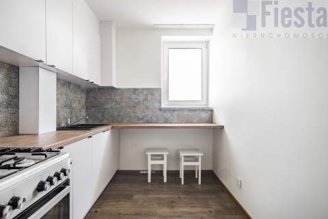Śródmieście/2 pokoje/przestronne/balkon/garaż