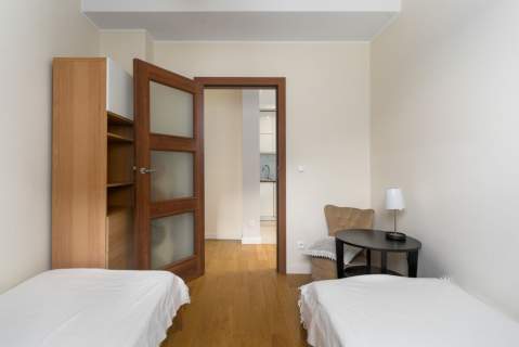 Apartament 3 pokoje - spacerem do plaży Dostępny