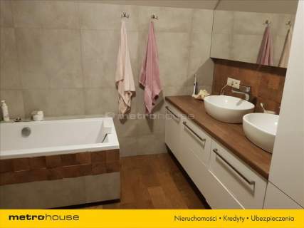 Hala produkcyjna plus biura plus dom 700 m2, Łódź