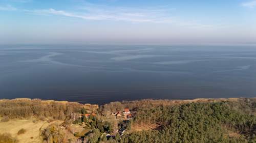 Działka przy lesie nad Zalewem Szczecińskim.
