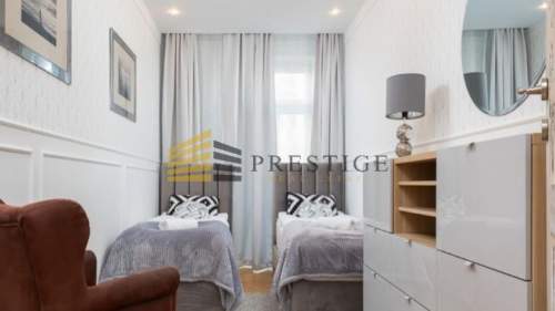 Klimatyczny 3 pokojowy apartament z historią