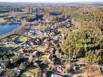 Obszerna działka rekreacyjno-leśna