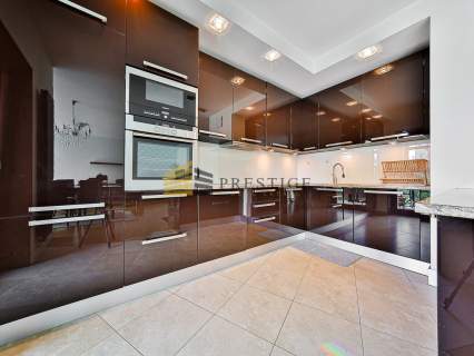 Apartament w wysokim standardzie w Centrum