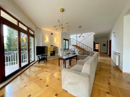 Luxury finished house perfect location