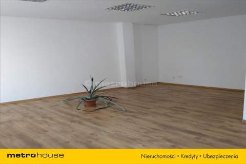 Hala produkcyjna plus biura plus dom 700 m2, Łódź