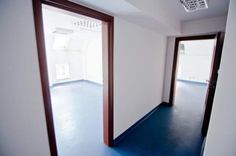 Nowoczesne pomieszczenia użytkowe przy Agorze