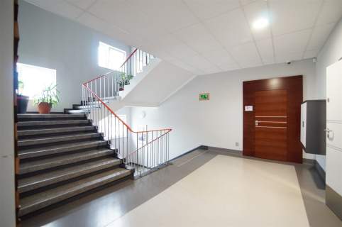 wynajem lokal użytk. 12m2.biurowiec Opole Zakrzów