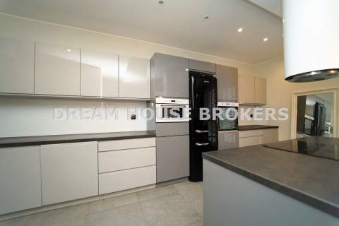 Ekskluzywny apartament z tarasem na sprzedaż