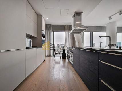 Luxurious Cosmopolitan Apartment Panoramic View