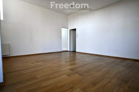 Funkcjonalny lokal biurowy przy Promenadzie