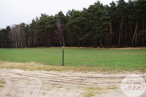 Działka rekreacyjna z WZ 1023 m2 blisko jeziora