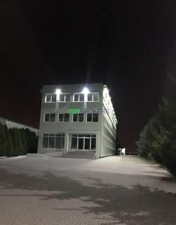 Przestronny budynek na biuro, do własnej aranżacji