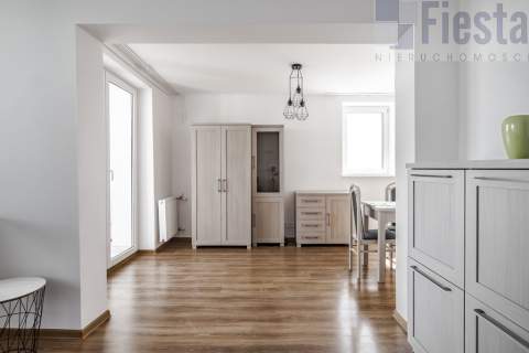 Śródmieście/2 pokoje/przestronne/balkon/garaż