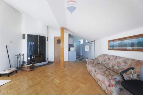 Budynek usługowo-mieszkalny 760m2 garaż