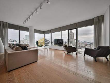 Luxurious Cosmopolitan Apartment Panoramic View