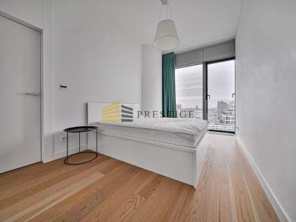 Luxurious Cosmopolitan Apartment Panoramic View