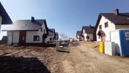Dom wolnostąjący, 4 pok., 4 ar działka- Pisary