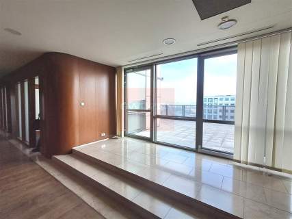 Nieruchomość komercyjna do wynajęcia, 713 m2, Warszawa