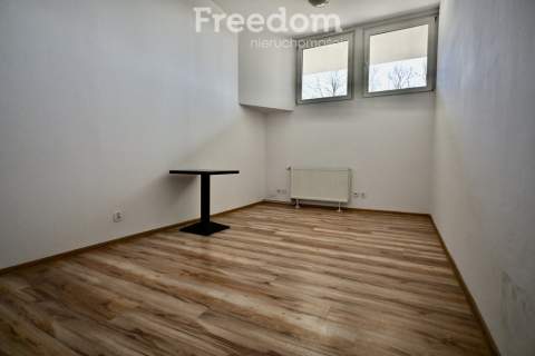 Funkcjonalny lokal biurowy przy Promenadzie
