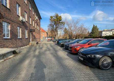 Biura 20-140m2 c.o w cenie Karolinki parking