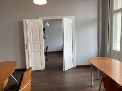 Centrum parter secesyjnej kamienicy biuro 85 m 