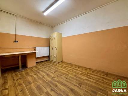 Magazyn przy Gajowej na wynajem.