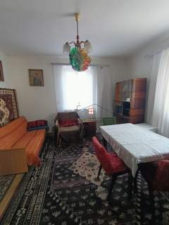 sprzedam lokal mieszkalny, 1/2 udziału w budynku