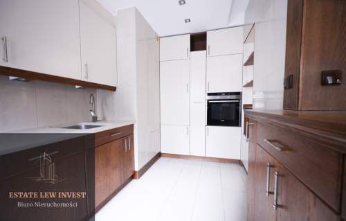 Sprzedam dom-Wola Justowska 208m2