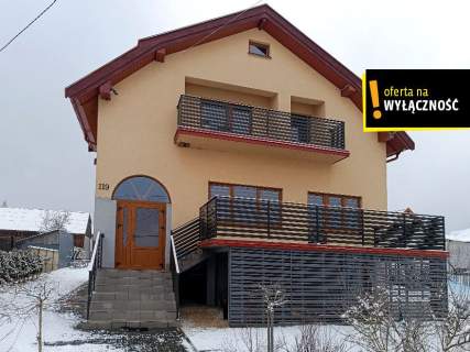 Atrakcyjny dom Przyłogi 250m2