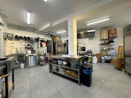LOKAL USŁUGOWY-WASIELEWSKIEGO-27-49,6m2-UDZIAŁ