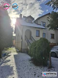 Trzypoziomowy dom w bardzo dobrej lokalizacji