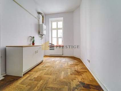 Lokal/mieszkanie w zdobionej kamienicy - Centrum