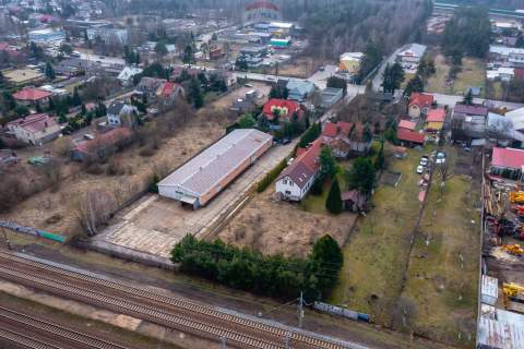 Hala 761 m z placem TIR Widzew Autostrada A1
