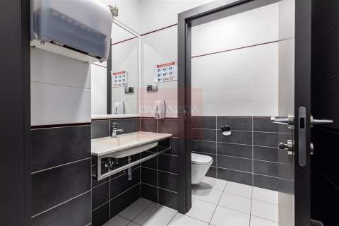 Nieruchomość komercyjna do wynajęcia, 1100 m2, Warszawa