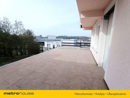 Duży budynek handlowo-usługowy Barczewo blisko S16