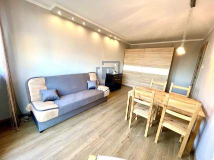 2 pokoje Balkon 2 piwnice Osobna kuchnia